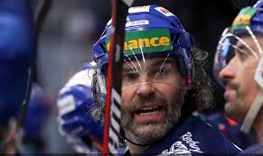Rytíři kladno představili nové dresy pro sezonu extraligy 2021/22. Rytiri Kladno Odhalili 6 Zahranicnich Posil Noveho Trenera I Dresy Domaci Zapasy Odehraji V Chomutove Ruik