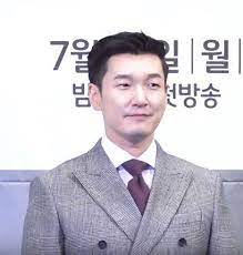 조승우 또한 박신혜에 대해 액션 장면이 많이 부각 됐지만 그보다 더 놀라운 건 배우가 갖고 있는 감성과 해석력이다. ì¡°ìŠ¹ìš° ìœ„í‚¤ë°±ê³¼ ìš°ë¦¬ ëª¨ë'ì˜ ë°±ê³¼ì‚¬ì „