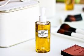 Dari sekian banyak produk skincare untuk wajah berjerawat, kamu bisa mencoba produk skincare korea yang diformulasikan khusus untuk perawatan wajah berjerawat. 10 Langkah Dan Skincare Routine Korea Untuk Kulit Glowing