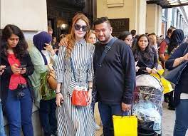 She was married to datuk paduka kaiser gurmeet harden at a young age of 19. Eina Azman Berhati Mulia Hiburan Mstar
