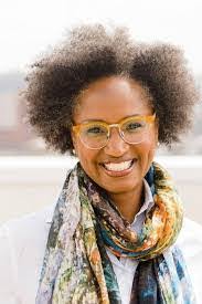 Tavia Edwards's Instagram, Twitter & Facebook