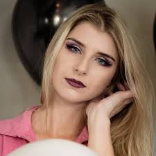 Some more photo's from the balloon shoot but taken by the second  photographer Wez Tanner.