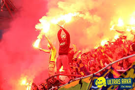 Fundado en 1929 como klub sportowy gdynia, cambio unas veces su nombre hasta que en 1972 adoptó el actual. Arka Gdynia Arka Uefaeuropaleague Pyro Ultras