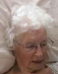 Louise Behling's Instagram, Twitter & Facebook