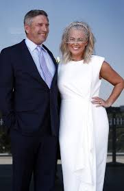 Samantha armytage (born 4 september 1976) 2 is an australian journalist and television presenter. Sunrise Host Samantha Armytage Considering Name Change Daily Telegraph