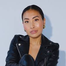 Lauren Ridinger's Instagram, Twitter & Facebook