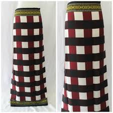 Harga baju gamis syari wanita terbaru parissa maxy dress katun kotak motif. Sarung 2 Model Motif Dan Makna Filosofisnya Gana Islamika