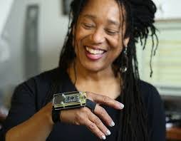 Vicky Moses's Instagram, Twitter & Facebook