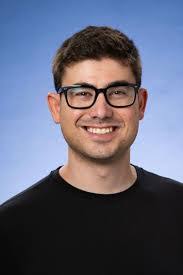 Robert Chris's Instagram, Twitter & Facebook