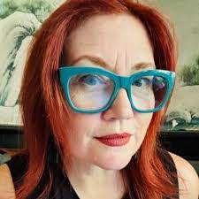 Peggy Gillis's Instagram, Twitter & Facebook