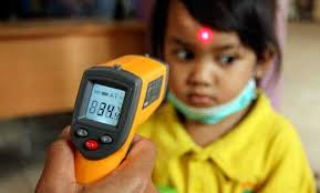 Ia kesan daripada tubuh yang sedang melawan jangkitan seperti selesema, sakit tekak, batuk dan sebagainya. Demam Jadi Gejala Covid 19 Begini Cara Terbaik Cek Suhu Tubuh Lifestyle Bisnis Com