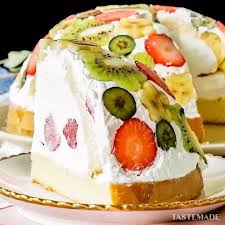 Fruit Dome Cake Tastemade Japan Ingredients 1 Kiwi Sliced 1 Banana Sliced Strawberries Sl Easy Banana Bread Recipe Yummy Cakes Dessert Recipes Easy