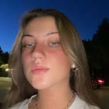 Maria Belmonte's Instagram, Twitter & Facebook