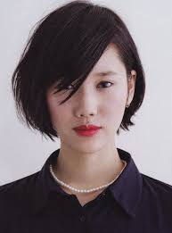 30代女性におすすめ 大人可愛いショートヘアで垢抜けイメージチェンジ folk ショートのヘアスタイル ヘアーデザイン ヘアスタイリング