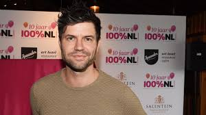 S keizer, r op den akker, a nijholt. Simon Keizer Over Ouder Worden Grijs Haar En Een Buikje Rtl Boulevard