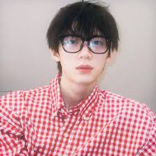 Zhou YiRan /周翊然 Cambodia added...