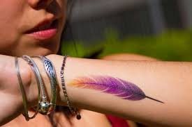 Veja mais ideias sobre tatuagem pena, tatuagem, tatoo. Tatuagem De Pena Principais Significados 50 Inspiracoes Incriveis