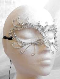 Let Me Adjust My Crown And Get My Day Started Mask Masks And Tiaras Circlets Wire Jewelry Jewelry Techniques Diy Wire Jewelry