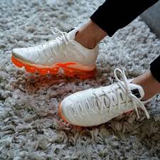 Insidesneakers Nike Air Vapormax Plus Phantom Orange Black Ao4550 005 Nike Fashion Sneakers Nike Mens Fashion Nike