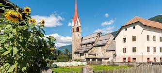 Centrica cut its dividend in july 2019, after making a loss of £446 million in the prior six months. Gais Und Uttenheim Am Kronplatz Sudtirol Com