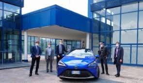 Presidente regione trentino alto adige. Nuova Toyota Mirai Presentata Al Presidente Dell Provincia Di Bolzano E Regione Trentino Alto Adige Electric Motor News