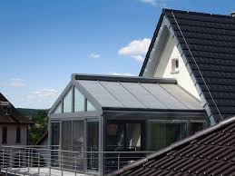 Um terrassen oder hauseingänge zu überdachen sind glasdächer eine optisch attraktive lösung. Glasdach Sonnenschutz Schanz Com