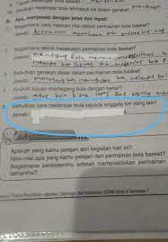 Dalam permainan bola basket, terapat beberapa teknik dasar yang harus dikuasai agar bisa bermain dengan benar. Sebutkan Cara Melempar Bola Dalam Permainan Bola Basket Cara Golden