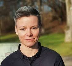 Melanie Schreiber's Instagram, Twitter & Facebook