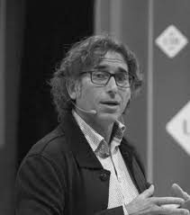 Bajo la Presidencia de Honor de S.M. el Rey Felipe VI