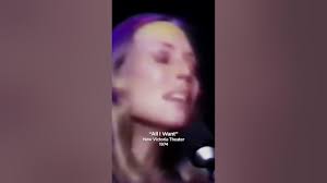 A Short History of Joni Mitchell and the Mountain Dulcimer