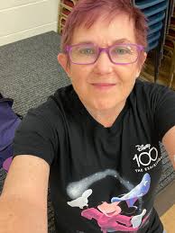 Just look at that wonderfully smiley bunch of humans! 😁 This is why I love  my job- my choirs bring this energy every week to our sessions. It's  choir... but not as