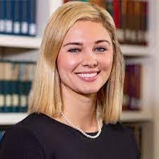 Elizabeth Swearingen's Instagram, Twitter & Facebook