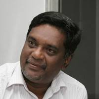 කපිල කුමාර කාලිංගගේ හීසරය : ප්‍රජාතන්ත්‍රවාදී විහිළු තහළු