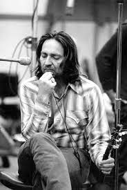 A Young Willie Nelson In The Recording Studio At Muscle Shoals 1973 Oldschoolcool