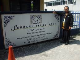 2 medali emas dan 5 medali perak dalam lomba kepramukaan di johor 2. Sekolah Internasional Kuala Lumpur Kronis J