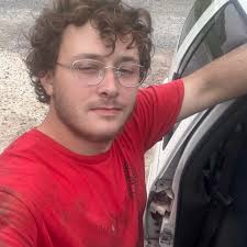 Any finish carpenters here who could build mud room built ins like this