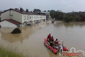 The austrian city braunau am inn lies on the opposite side of the river from simbach. Hochwasser 2016 Freiwillige Feuerwehr Stadt Simbach A Inn