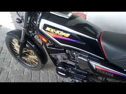 Jumlah pecinta motor di indonesia tergolong sangat banyak, fakta ini tentu membuat permintaan modif motor biar lebih keren & enak dilihat. Rx King 2001 Modif Minimalis Jet Darat Standart Pakvim Net Hd Vdieos Portal