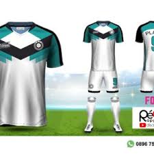 Dan di bawah ini ialah 7 panduan yang bisa anda turuti pada proses membuat desain jersey printing untuk futsal, terhitung untuk jersey kustom yang anda pesan untuk anda jual kembali. Jersey Futsal Printing