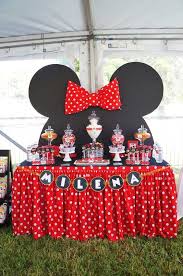 Minnie mouse cupcake stand with black plates. 29 Minnie Mouse Party Ideas Pretty My Party Party Ideas