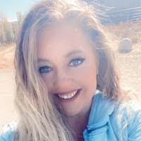 Kristin Segal's Instagram, Twitter & Facebook