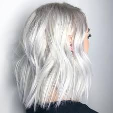 70 Perfect Medium Length Hairstyles For Thin Hair Silver Blonde Hair Short White Hair White Blonde Hair