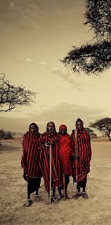 Jimmy Nelson 1967 Is Een Brits Fotograaf En Fotojournalist Hij Is Vooral Bekend Van Zijn Boek Before They Pass A Jimmy Nelson Africa Photography African Art