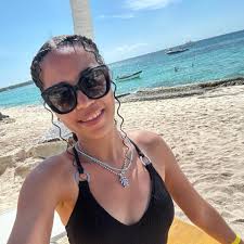 Wanda Piñeiro Arts & Crafts