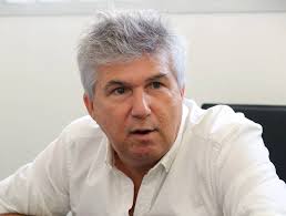 Emotion après la mort de Richard Lamouroux, directeur de l'hôpital de  Brignoles