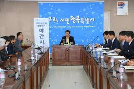 처음보는 곳이 있어서 소개해요 구리시장 맛집 이라고 소개하고싶구요 속초마늘떡볶이 집이에. í¬í ë´ì¤ êµ¬ë¦¬ì¸í°ë·ë°©ì¡êµ­