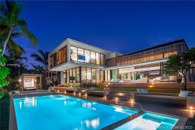 Villa De 7 Chambres De Luxe En Vente Miami Beach Etats Unis 84622205 En 2020 Villa De Luxe Maison Design Maison De Maitre