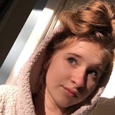 Ella Thayer (@EllaThayer13)