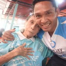 Presentes en el encuentro con Harold Segura en las oficinas de Visión  Mundial. Nos complace, estar entre los que asistentes a está cita, al  presidente y representante legal de la Fundación Kairos