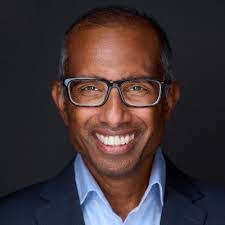 Eli Mojica's Instagram, Twitter & Facebook